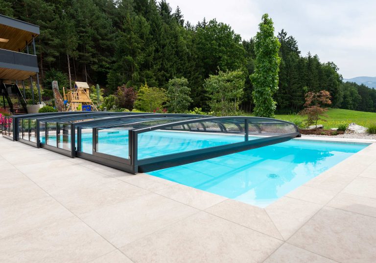 Flache Poolüberdachung Edition