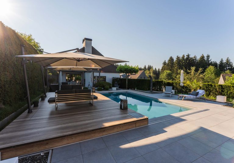 Poolüberdachung Terazza, Terrassen-Überdachungslösung für den Pool im kleinen Garten