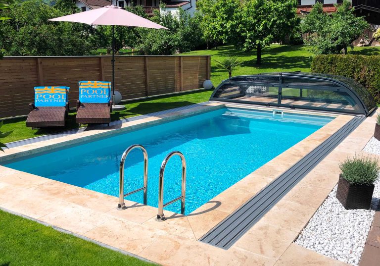 Styropor Pool mit Edelstahlleiter und Überdachung