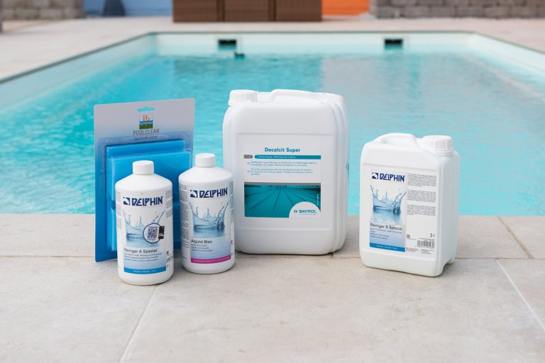 Poolpflege und Poolreinigung für einen sauberen Pool